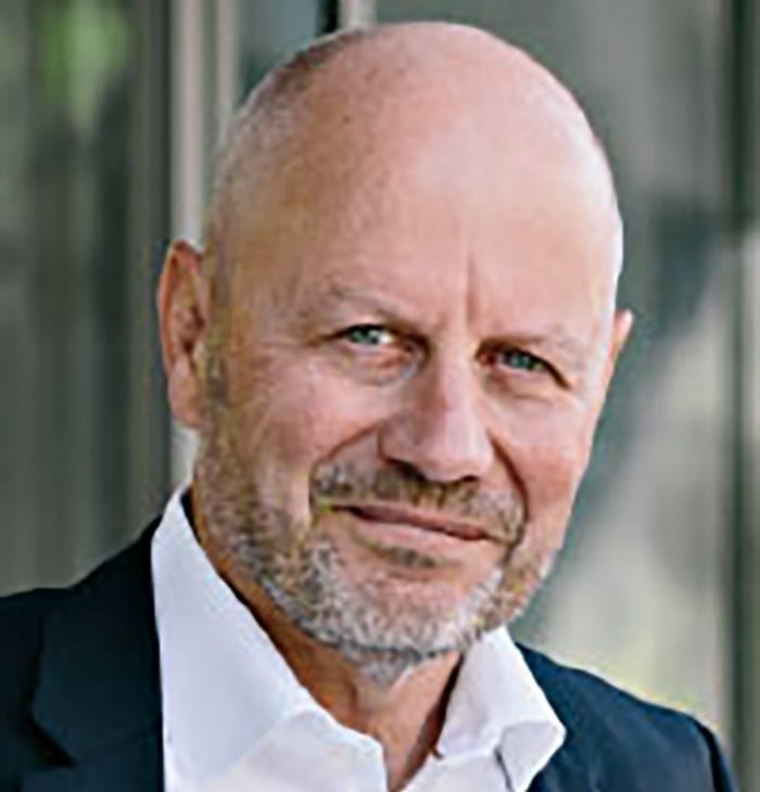 Prof. Dr. Bernhard Schwetzler Lehrstuhlinhaber für Finanzmanagement und Geschäftsführung