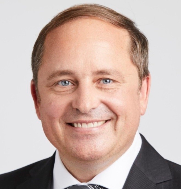 Dr. Sven Schieszl Partner | Ernst & Young GmbH Wirtschaftsprüfungsgesellschaft